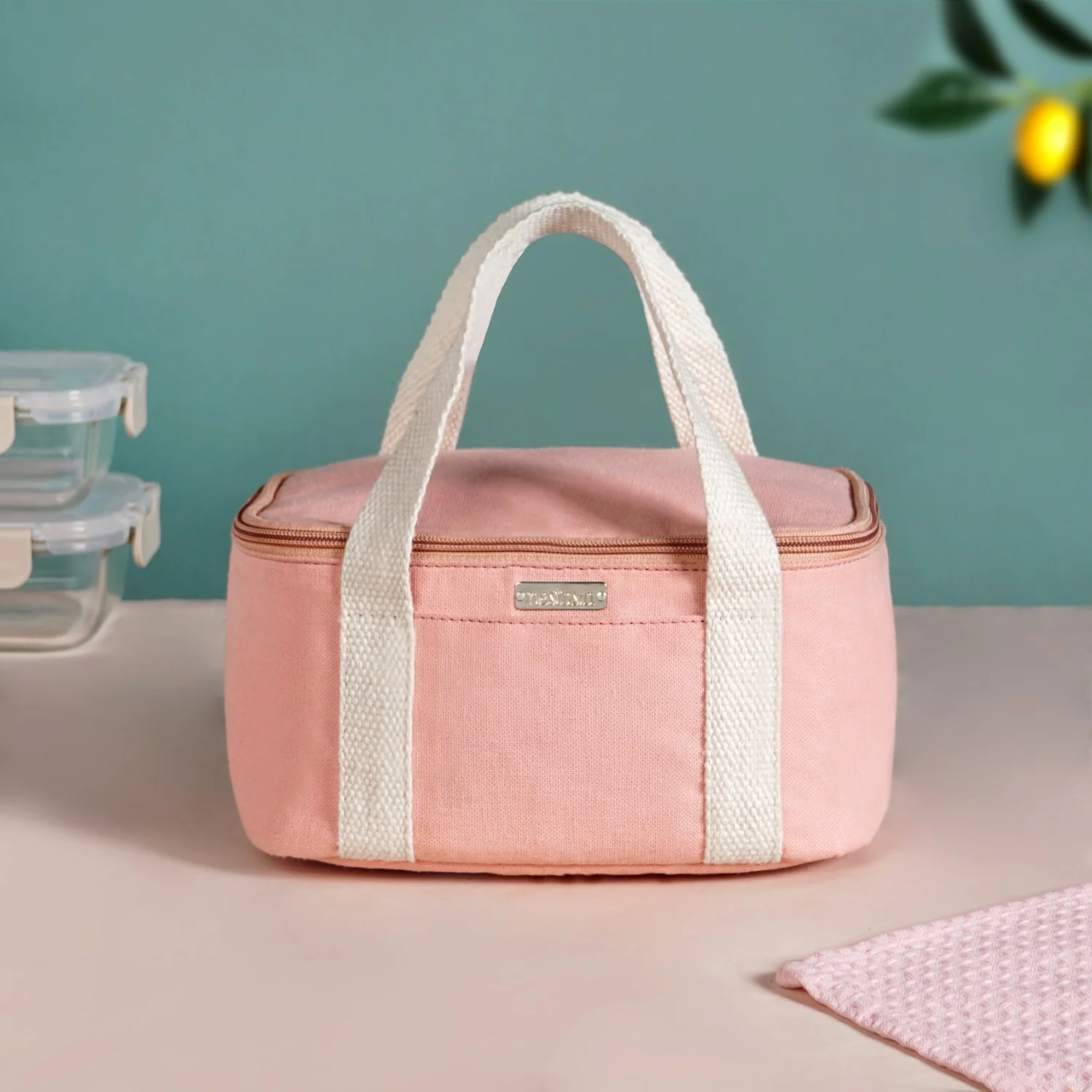 Urban Daily Insulated Lunch Bag In Peach - Image 9