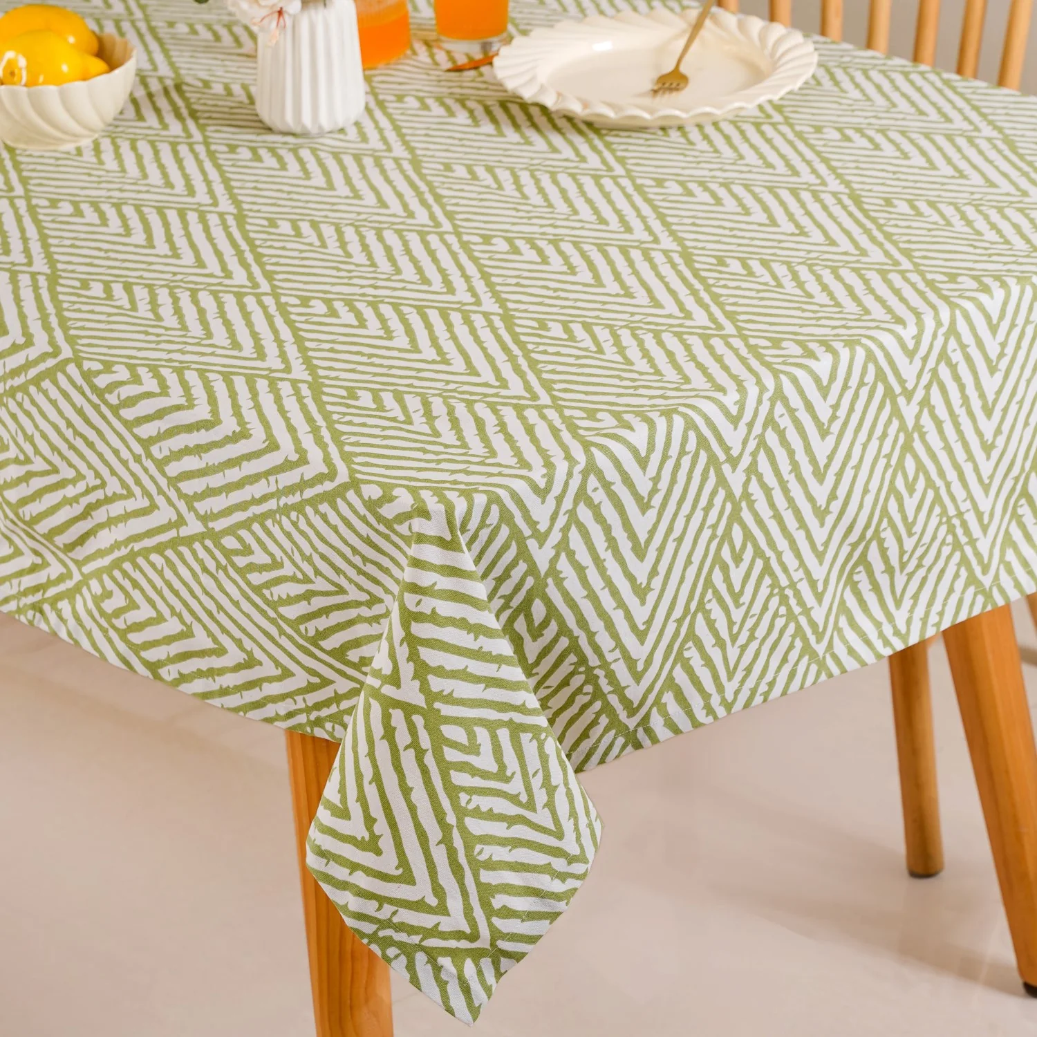 Valley Of Spring 6 Seater Table Cloth Green 217x168cm - Image 9