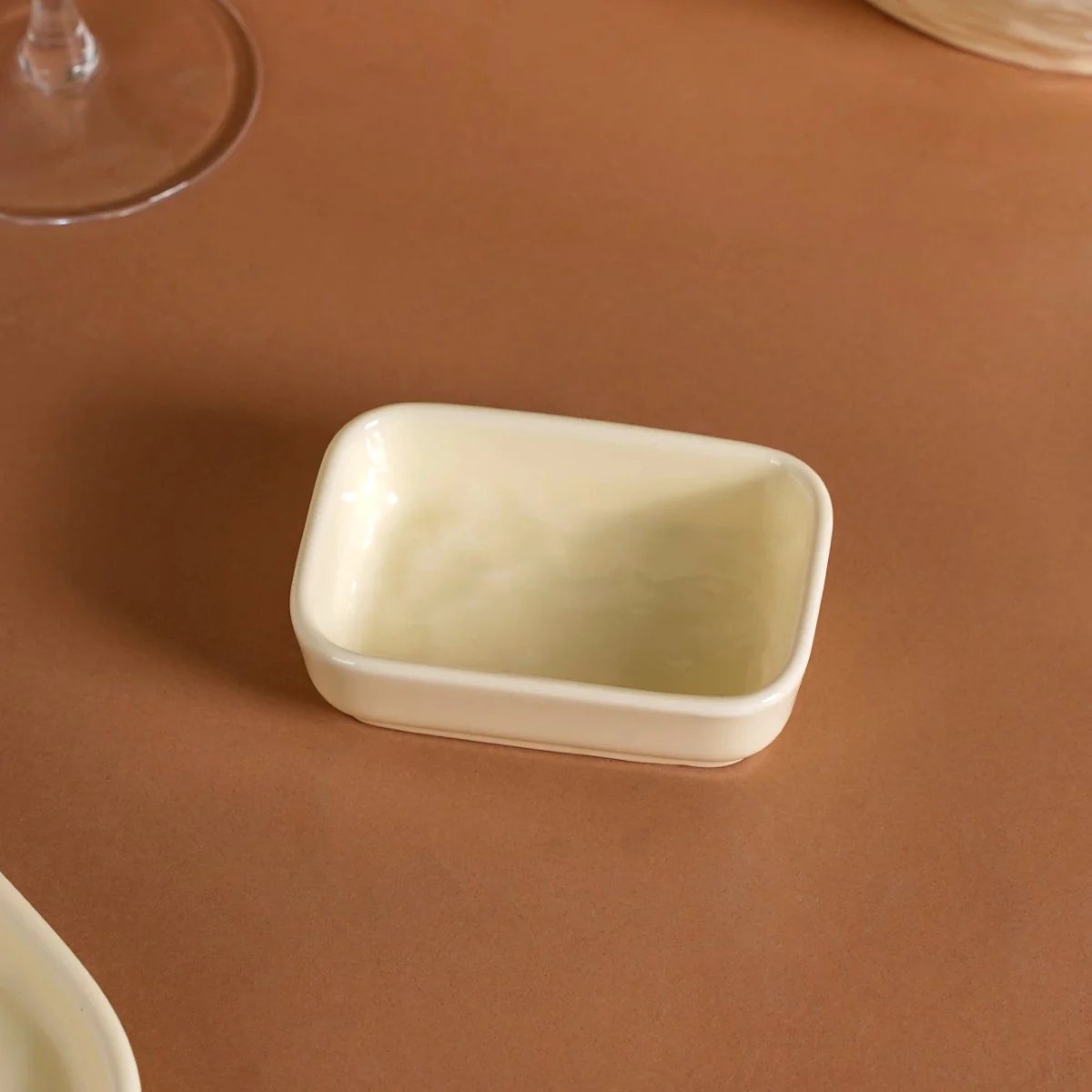 Vanilla White 27-Piece Ceramic Dinnerware Set For 6 - Image 10