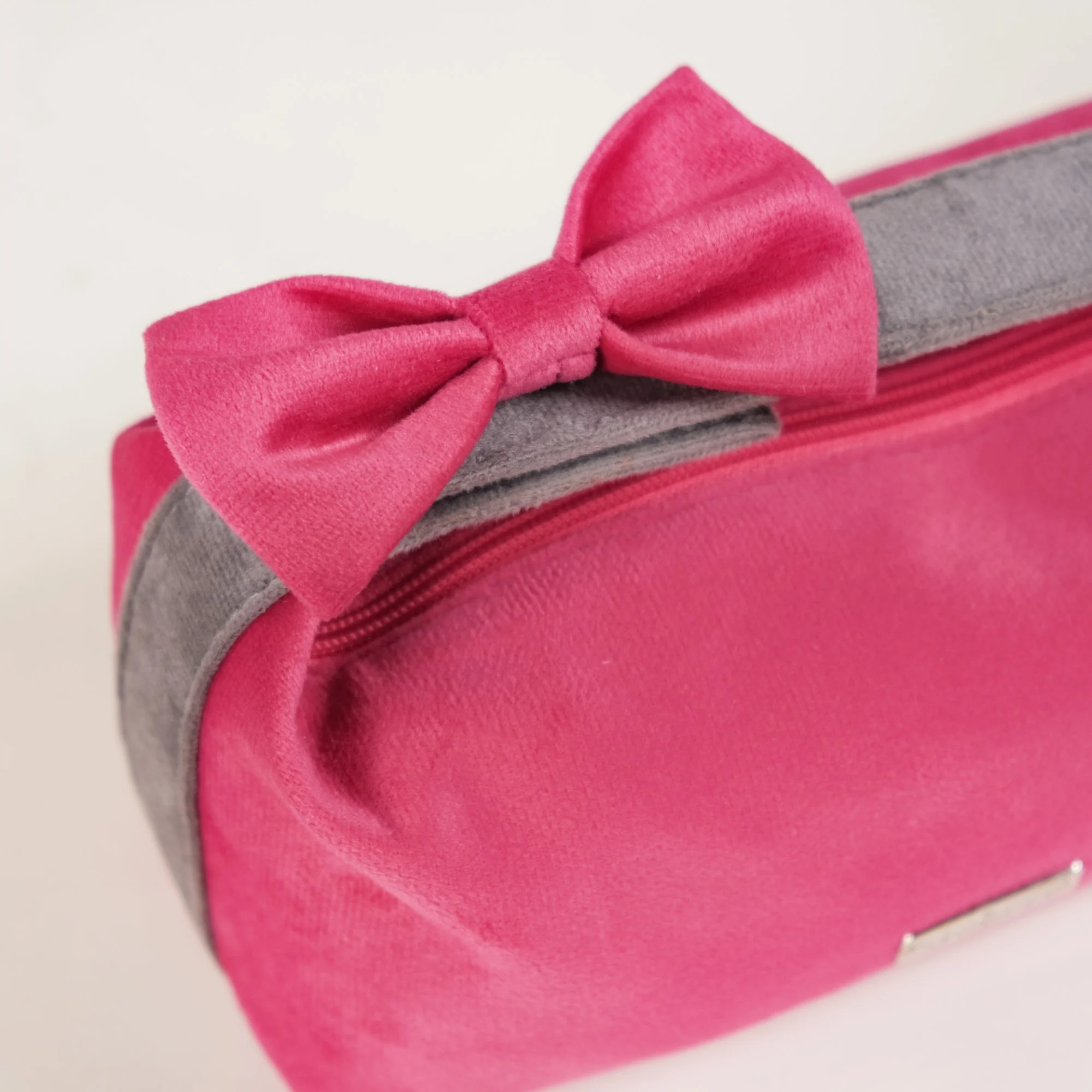 Velvet Makeup Organizer With Bow Handle Set Of 2 - Image 12