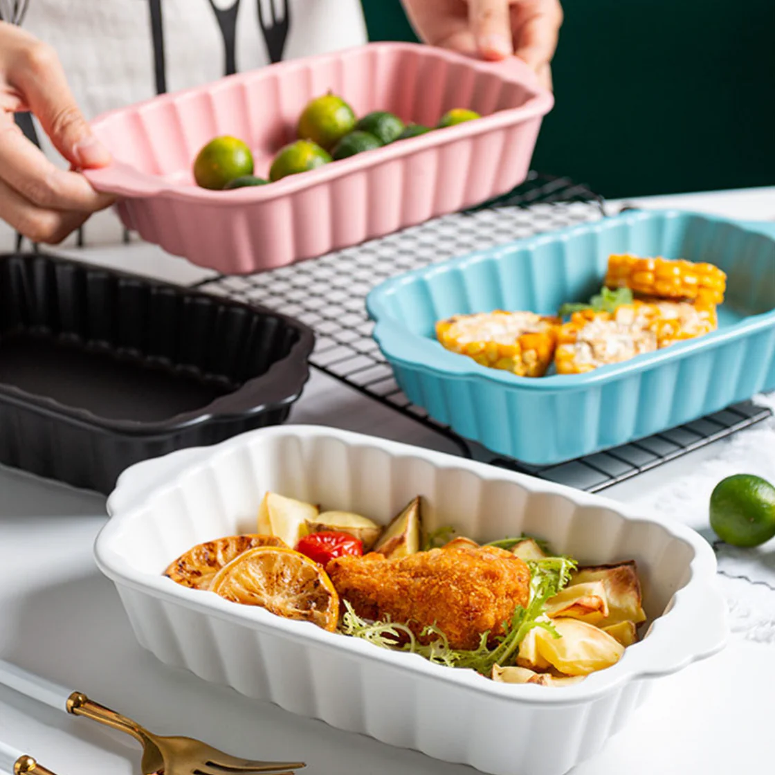 Very Berry Textured Baking Tray 7 Inch - Image 7