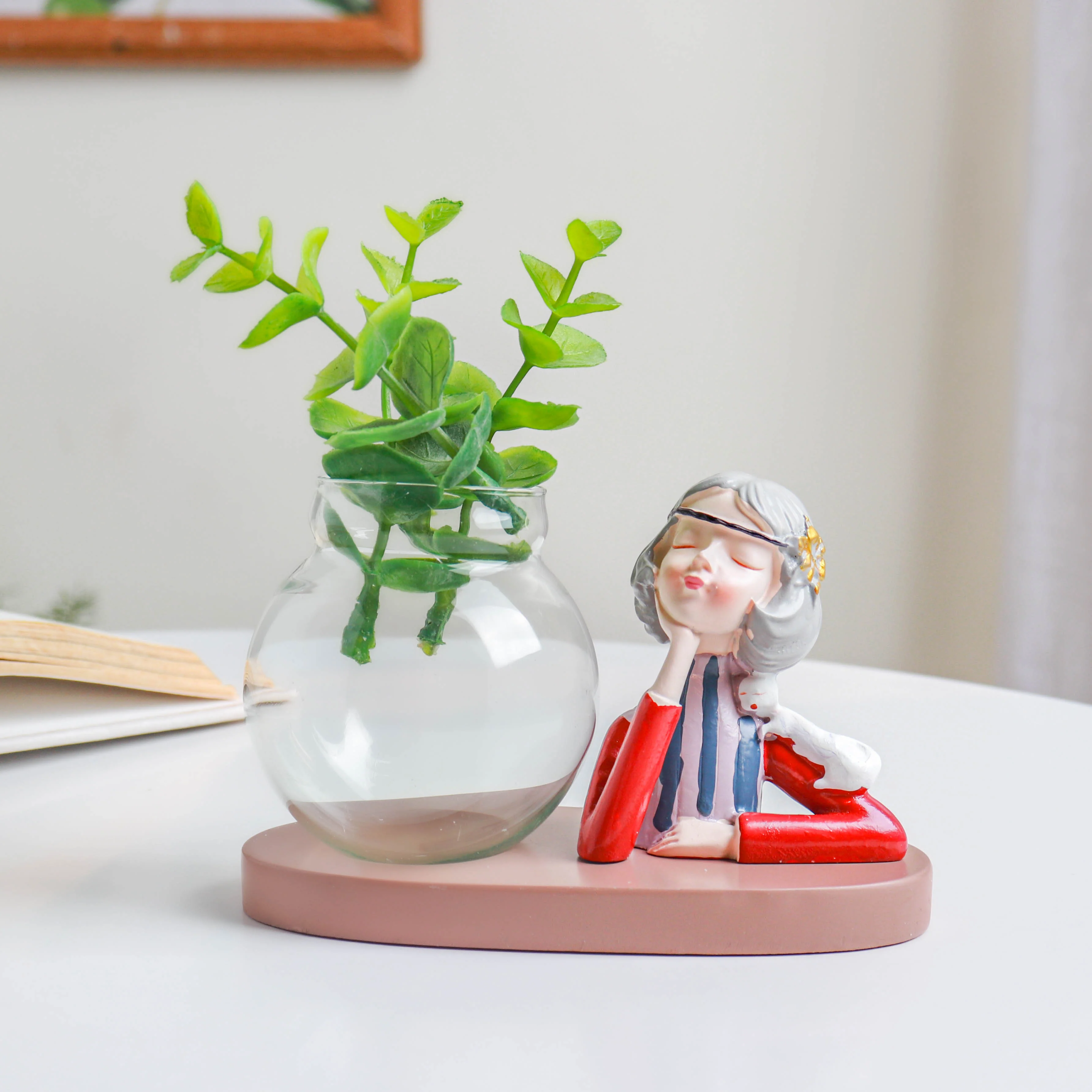 Vintage Figurine Vase - Image 4