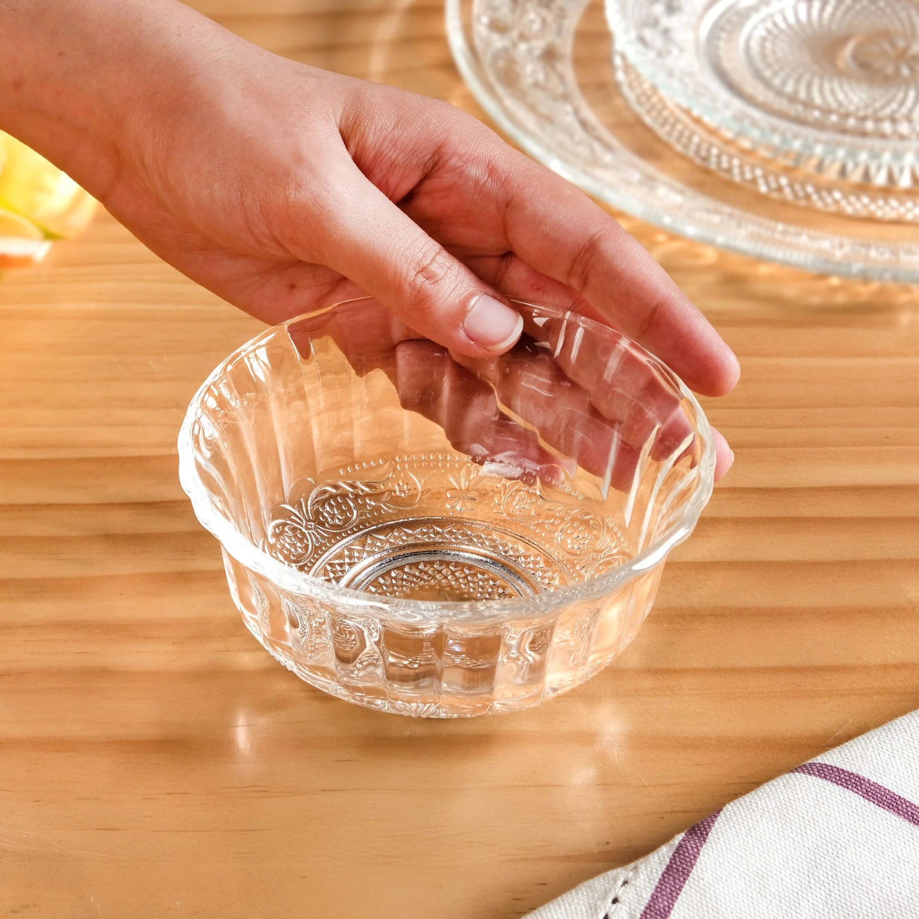Vintage Style Bowl Set Of 6 320ml - Image 3
