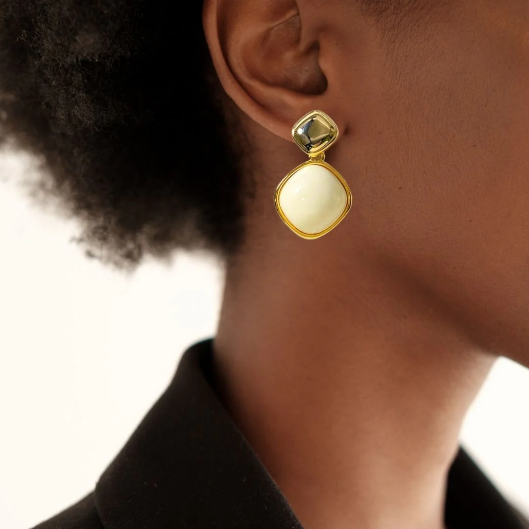 White And Gold Rhombus Drops - Image 2