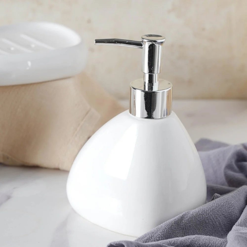 White Clouds Bath Set - Image 6