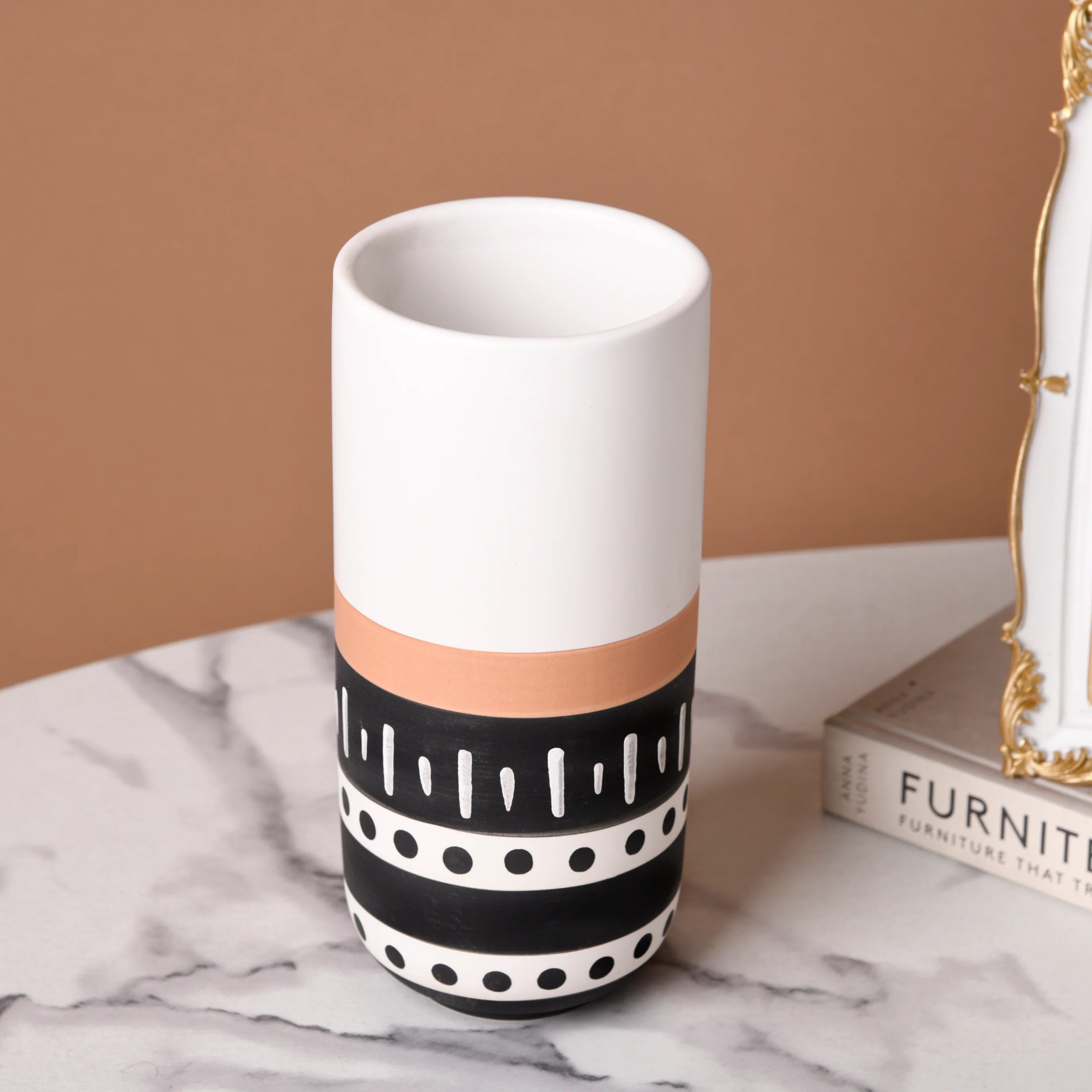 White Ethnic Vase - Image 6