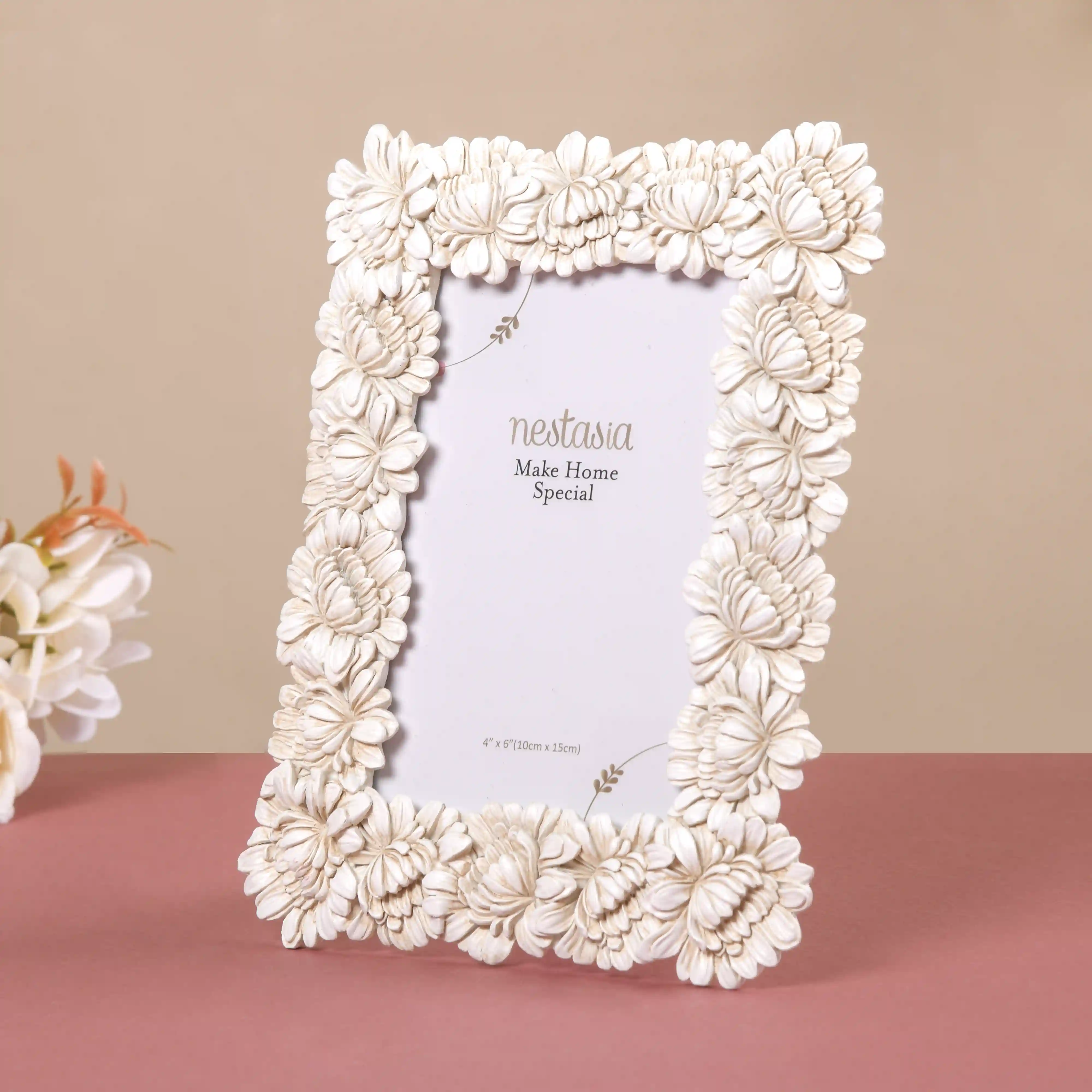 White Frame Tealights Purity Gift Set 3 - Image 3