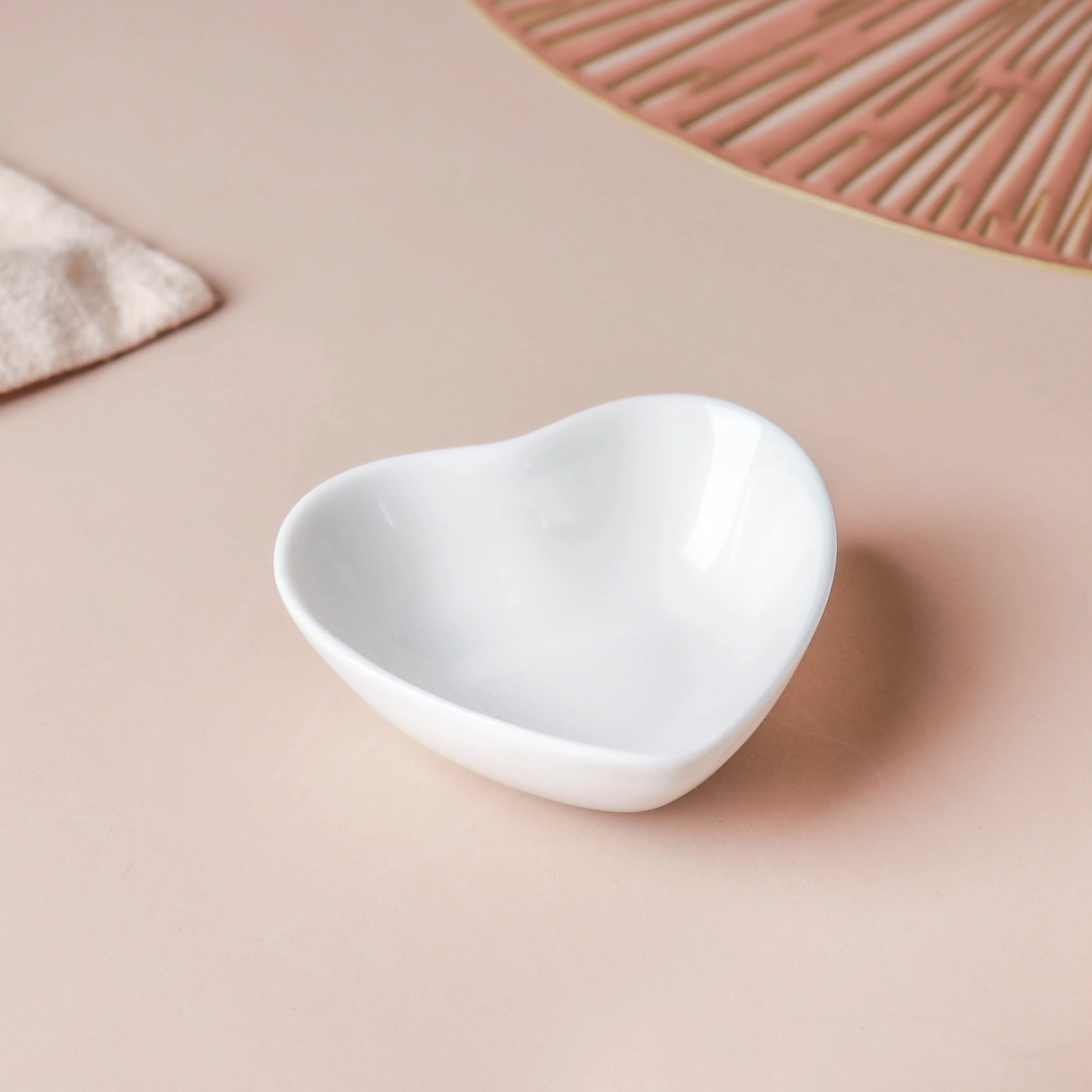 White Heart Condiments Bowl - Image 5