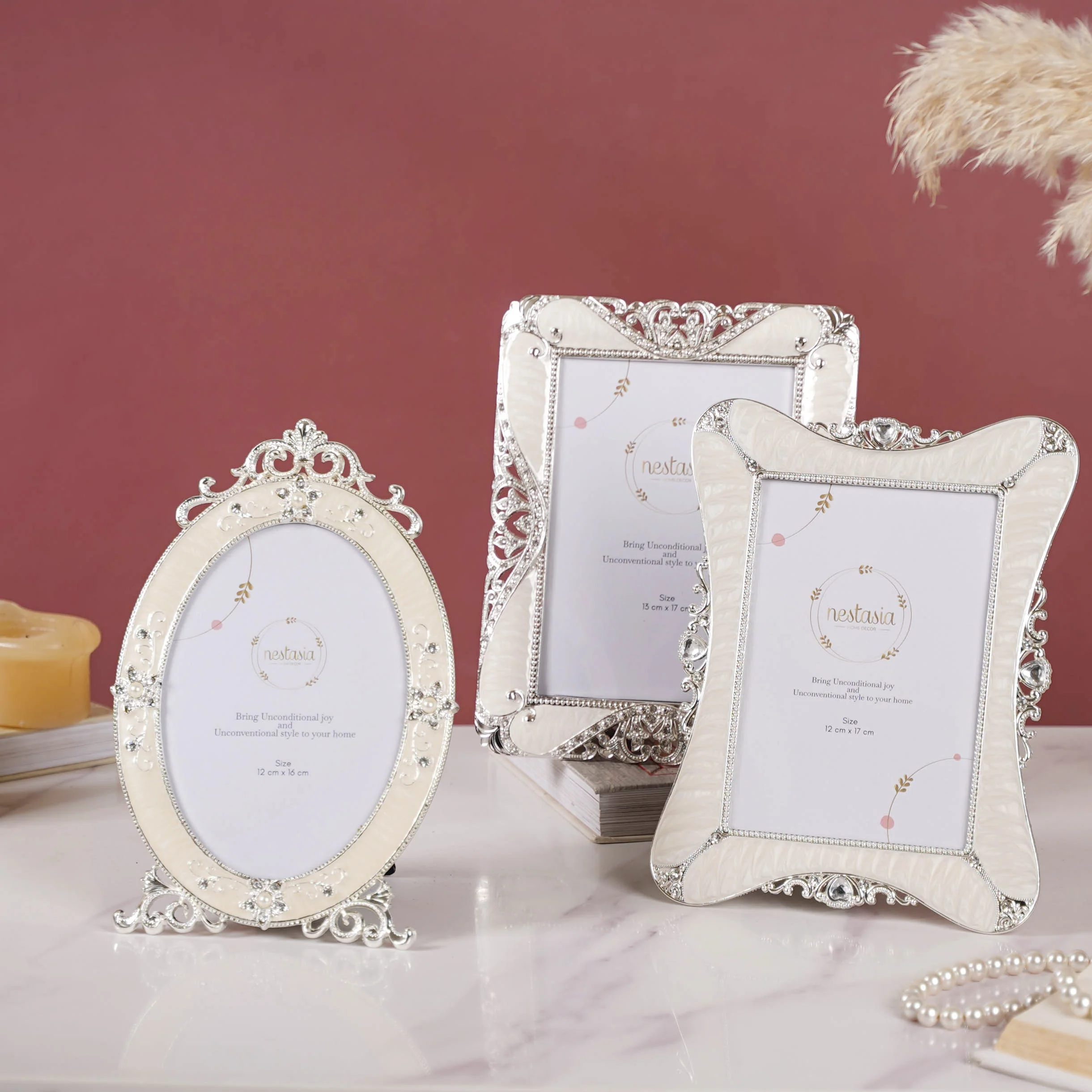 White Vintage Photo Frame - Image 4