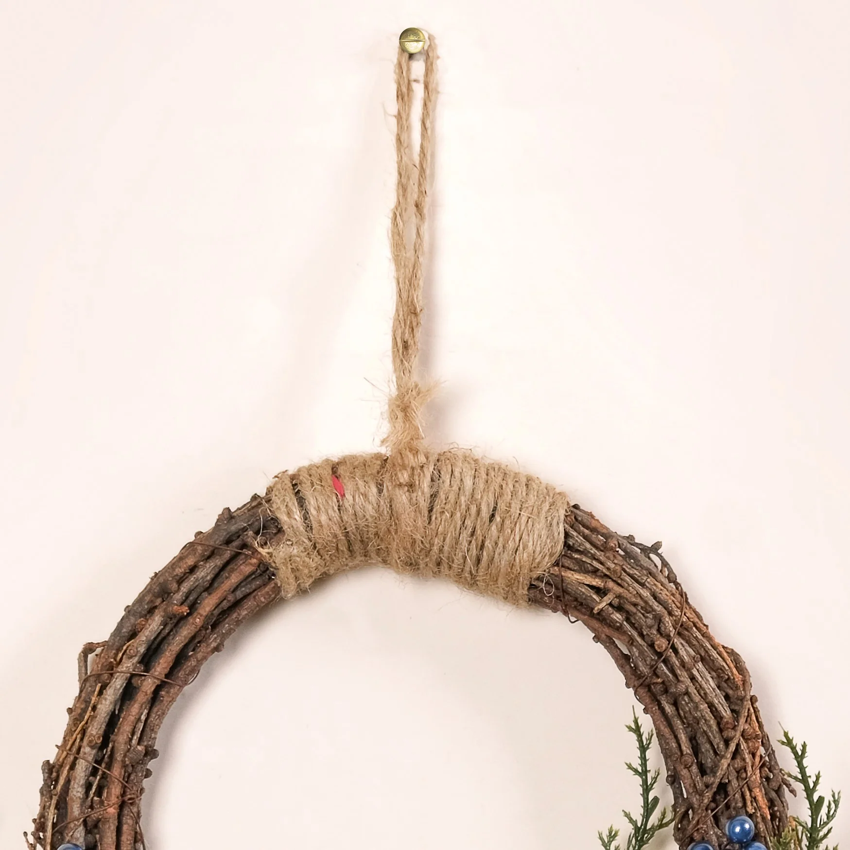 Wise Owl Hallow Sustainable Christmas Wreath For Wall Decor - Image 6